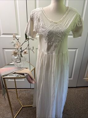 Vtg Boho White Crochet Yoke Maxi Dress